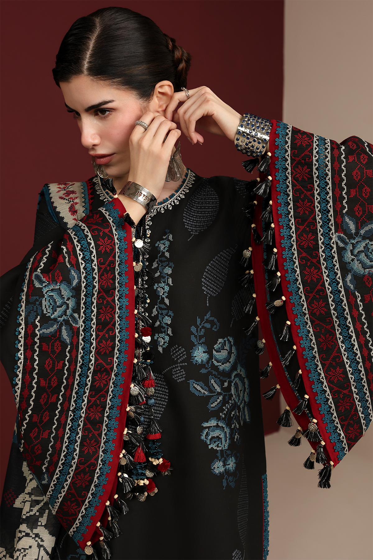 EMBROIDERED LAWN IL26-D05 JZ-IL26-D05-1-S | 3 PIECES