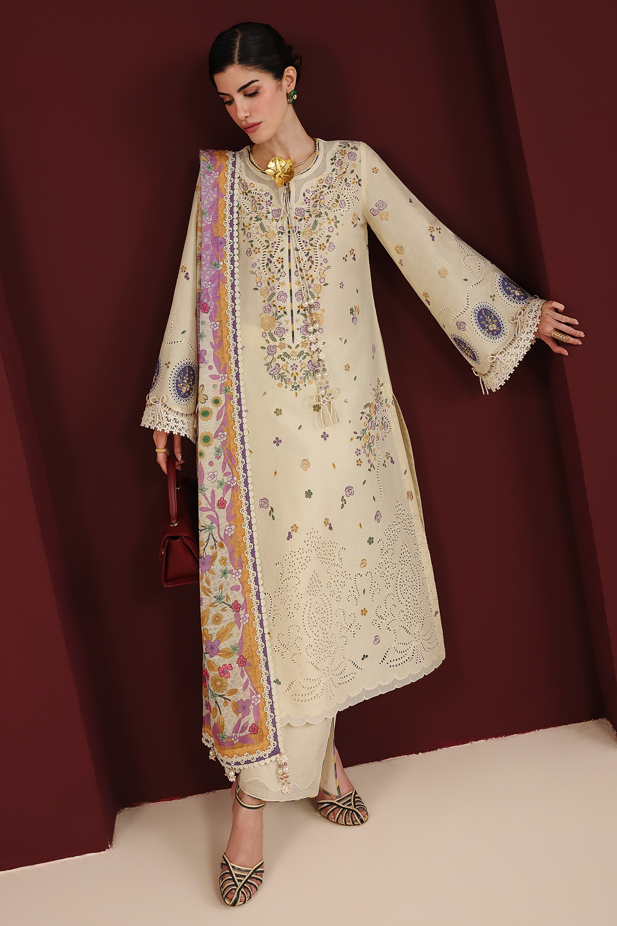 EMBROIDERED LAWN IL26-D01 JZ-IL26-D01-1-XS | 3 PIECES