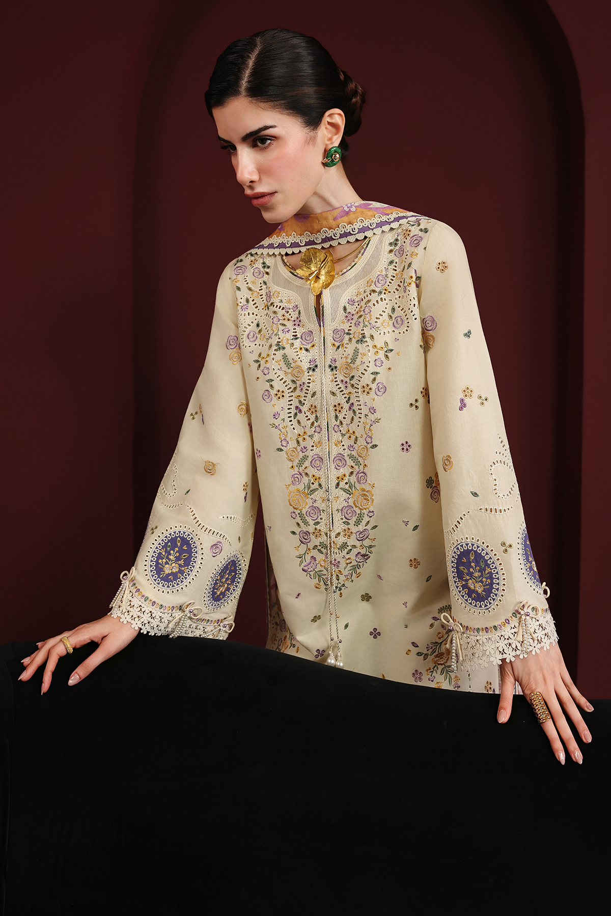 EMBROIDERED LAWN IL26-D01 JZ-IL26-D01-1-XS | 3 PIECES