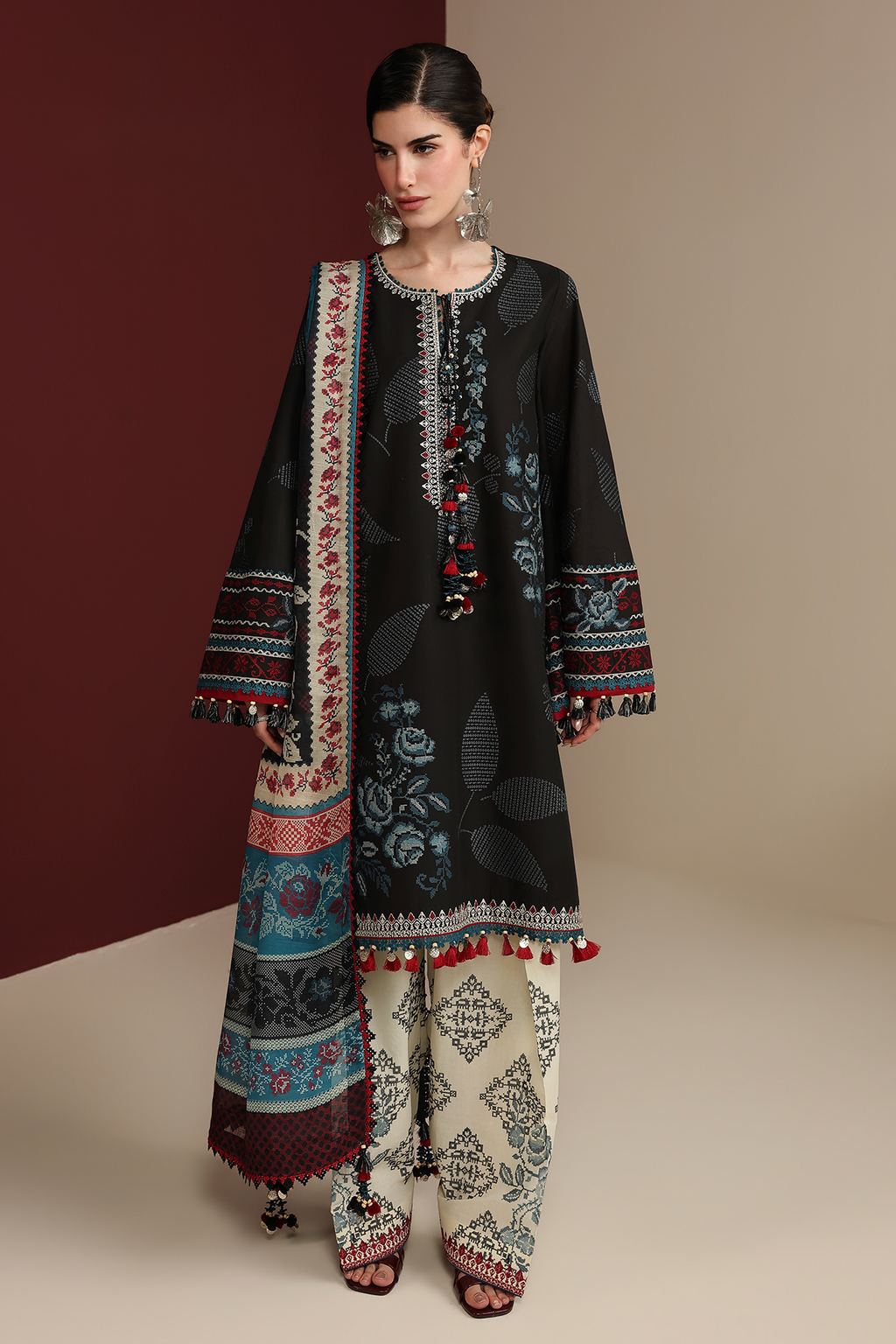 EMBROIDERED LAWN IL26-D05 JZ-IL26-D05-1-S | 3 PIECES