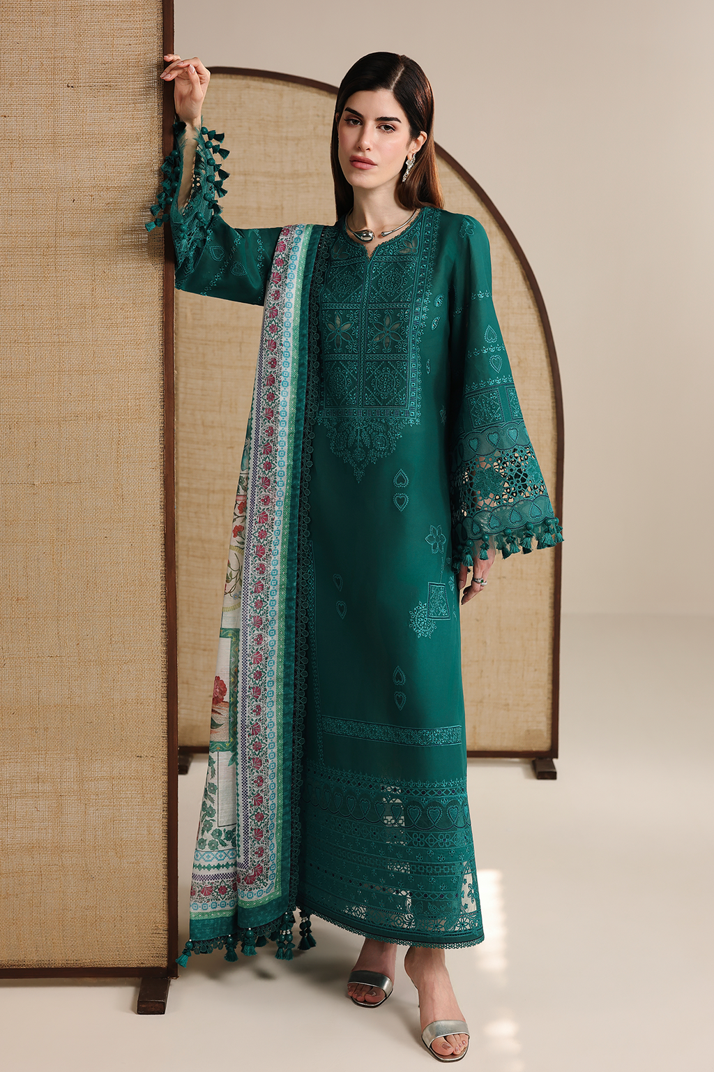 EMBROIDERED LAWN IL26-D03 JZ-IL26-D03-1-XS | 3 PIECES