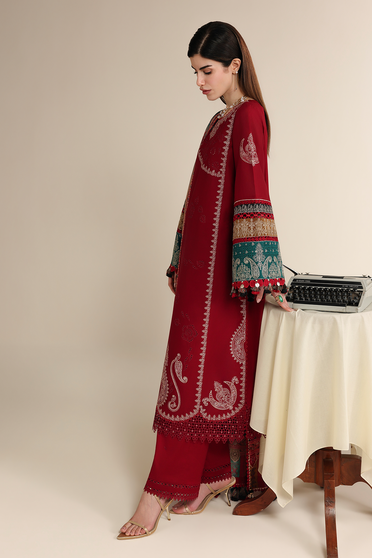EMBROIDERED LAWN IL26-D08 JZ-IL26-D08-0 | 3 PIECES