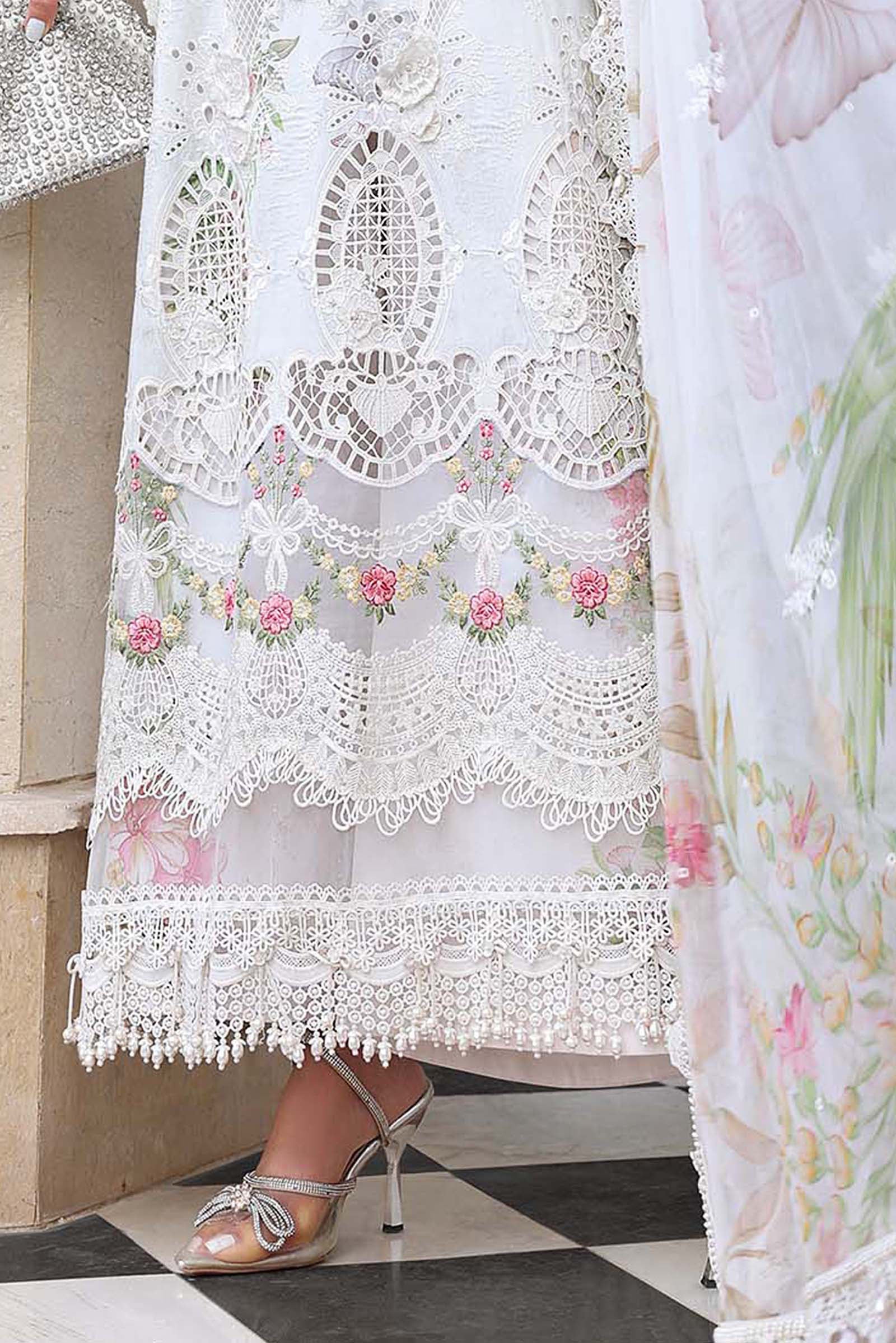 3 Piece Uns3 Piece Uns3 Piece Unstitched Embroidered Jacquard Lawn Suit